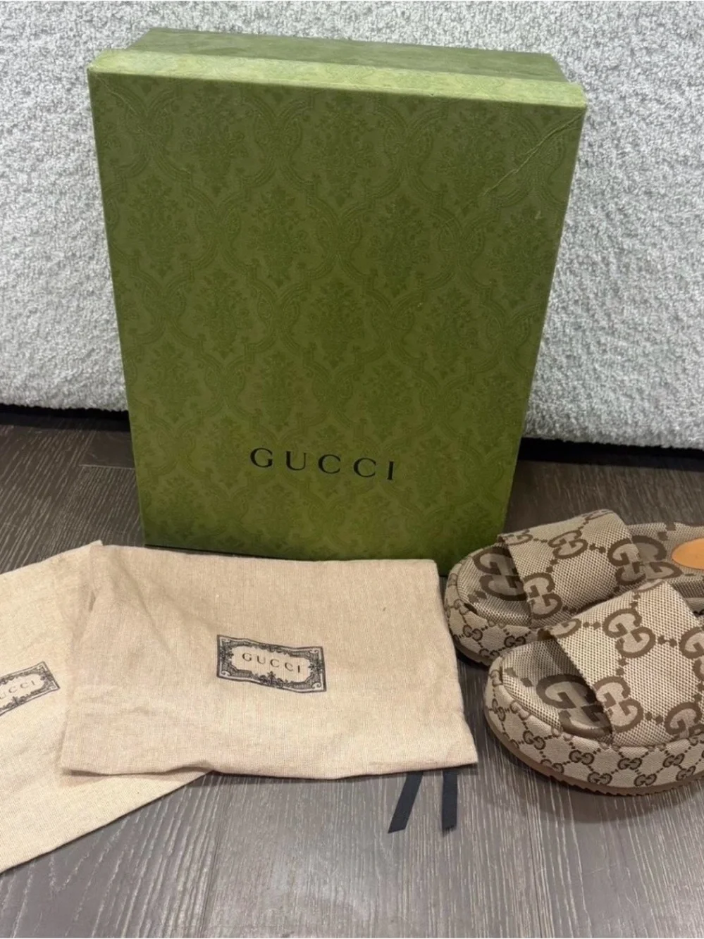 gucci slides
